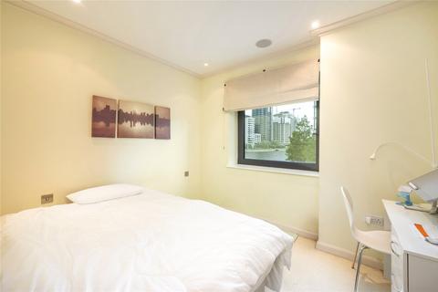 3 bedroom flat to rent, Discovery Dock Apartments East, 3 South Quay Square, London