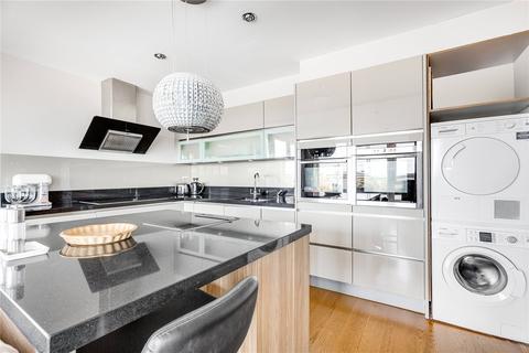3 bedroom flat for sale - Dolphin House, Smugglers Way, London