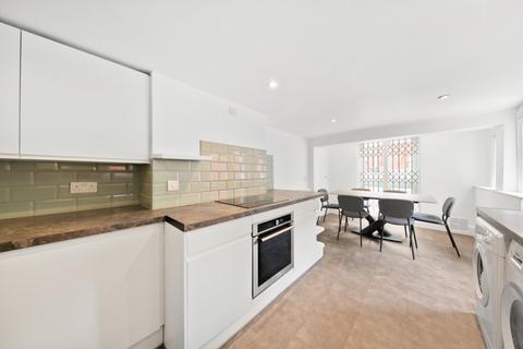 4 bedroom terraced house to rent, St Johns Way, Archway, London