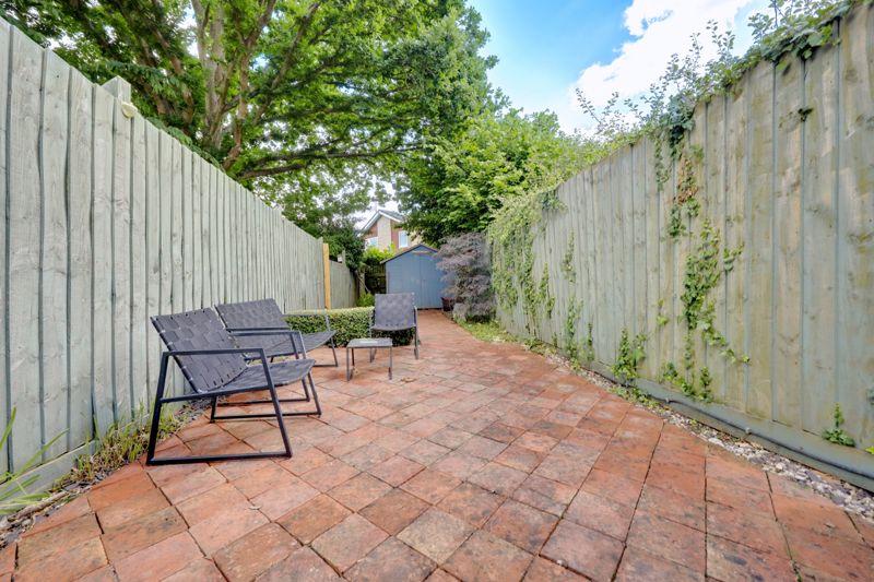 Manor Road, Burgess Hill, West Sussex 2 bed terraced house £300,000