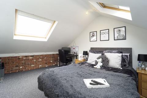 4 bedroom flat to rent - 7A Chapel Place, Leeds