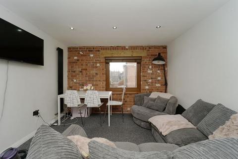 4 bedroom flat to rent, 7A Chapel Place, Leeds