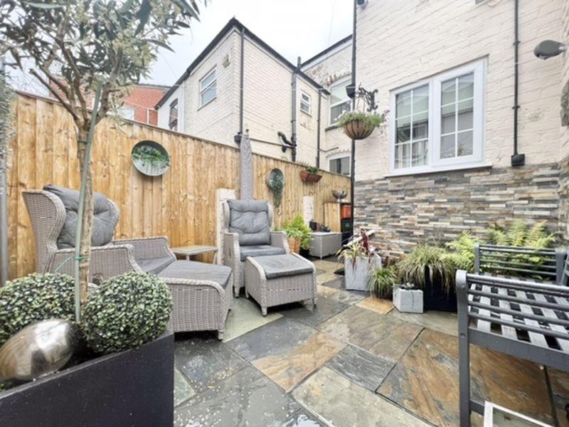 Rear courtyard...