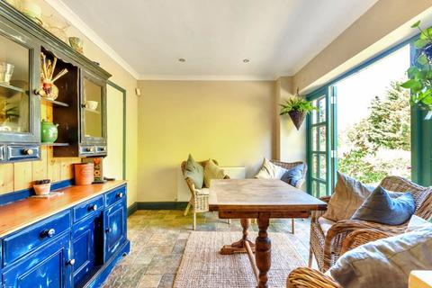 8a Valley Road, Kenley, CR8 5DG