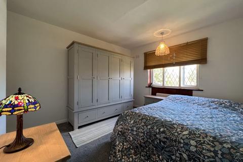3 bedroom semi-detached house for sale, Meadfield, Edgware