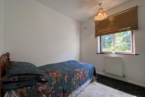 3 bedroom semi-detached house for sale, Meadfield, Edgware