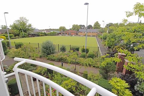2 bedroom apartment for sale - Holland Court, Willow Close, Poynton
