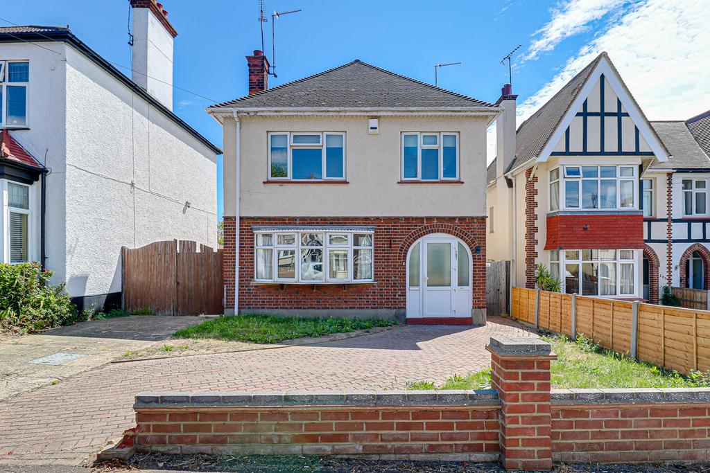 Southbourne Grove, Westcliffonsea, SS0 4 bed detached house for sale