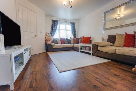 3 bedroom terraced house for sale - Brunel Drive, Tipton
