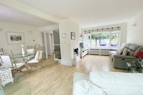 3 bedroom detached house for sale - Dawney Drive, Four Oaks, Sutton Coldfield, B75 5JA