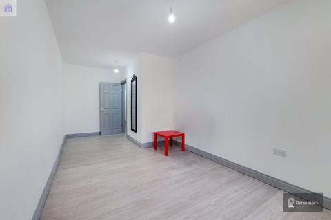 2 bedroom apartment to rent - Mile End Place, E1