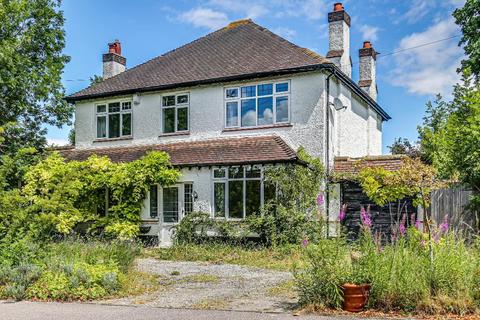 4 bedroom detached house for sale - The Ridge Way, Sanderstead, Surrey, CR2 0LJ