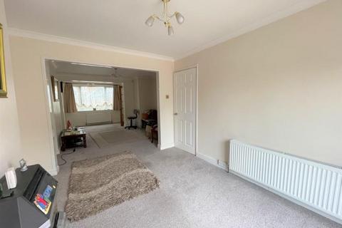 3 bedroom semi-detached house to rent, Grampian Way, Luton, LU3 3HB