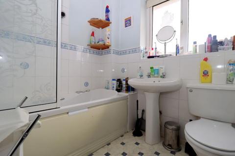 6 Haycroft, Luton, LU2 7GJ