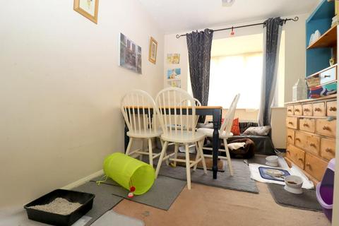 6 Haycroft, Luton, LU2 7GJ