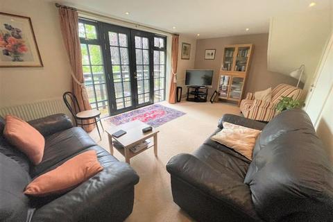 46 Brunel Quays, Lostwithiel, PL22 0JB