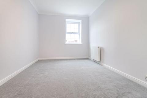 2 bedroom apartment to rent, Kings Lodge, Pembroke Road, Ruislip