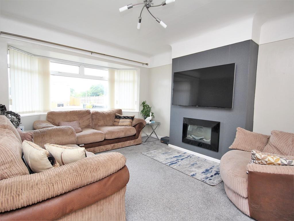 Darbys Lane, Oakdale, POOLE, BH15 3 bed detached house £490,000