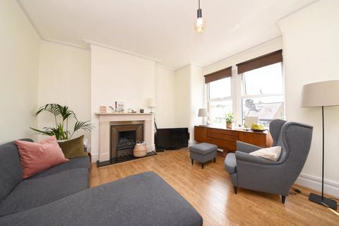 2 bedroom flat for sale, Gordon Road, Finchley, N3