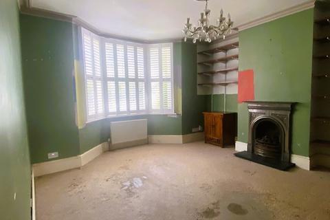 167 Elm Road, Kingston Upon Thames, KT2 6HY
