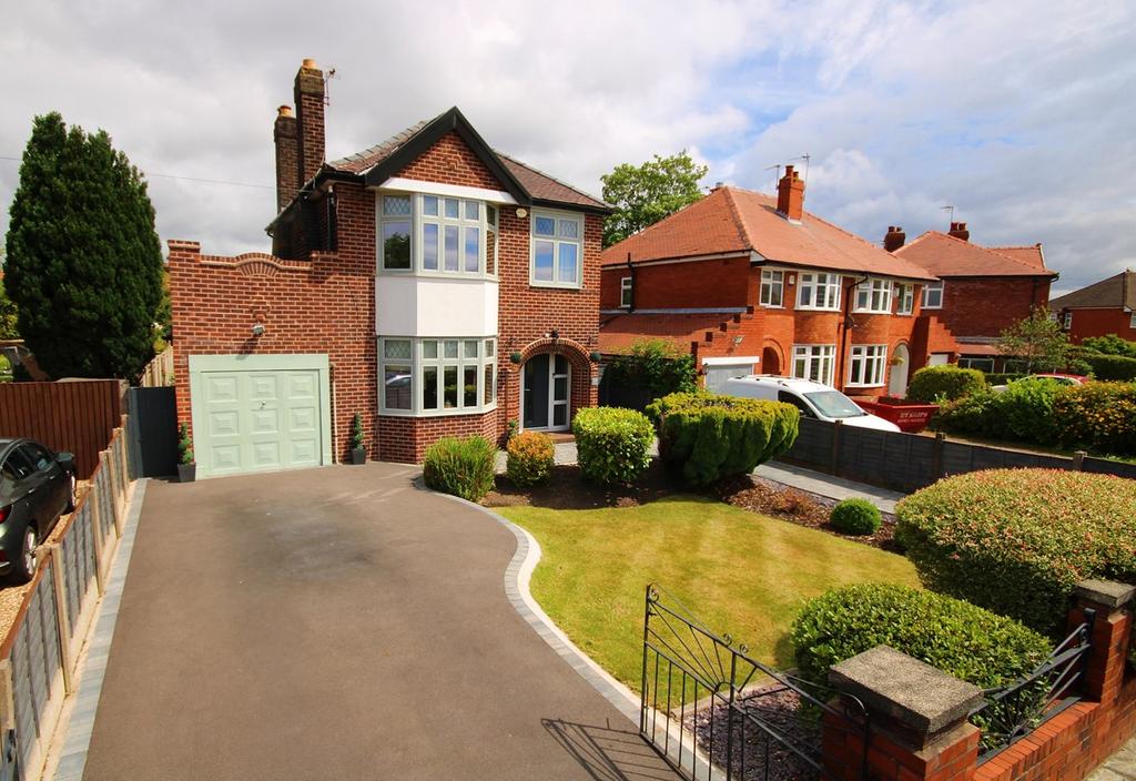 Park Road, Great Sankey, Warrington, WA5 3 bed detached house £350,000