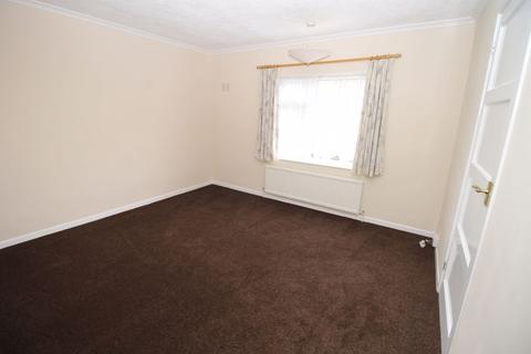 3 bedroom semi-detached house for sale - Sharmon Crescent, New Parks, Leicester