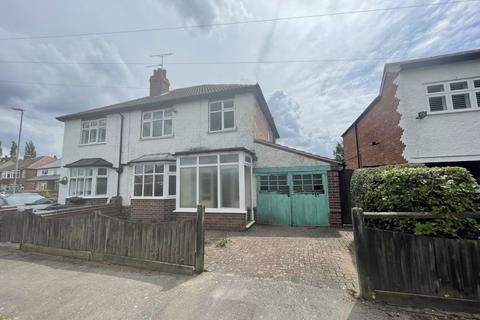 3 bedroom semi-detached house for sale - Kirloe Avenue, Leicester Forest East, Leicester