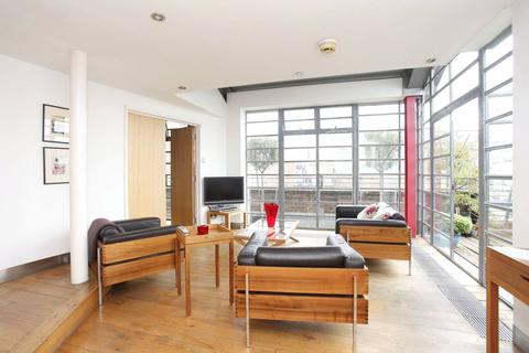 2 bedroom apartment to rent - Gee Street, London, EC1V