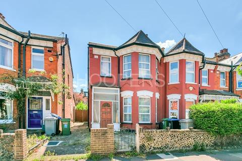 3 bedroom terraced house for sale - Geary Road, London, NW10