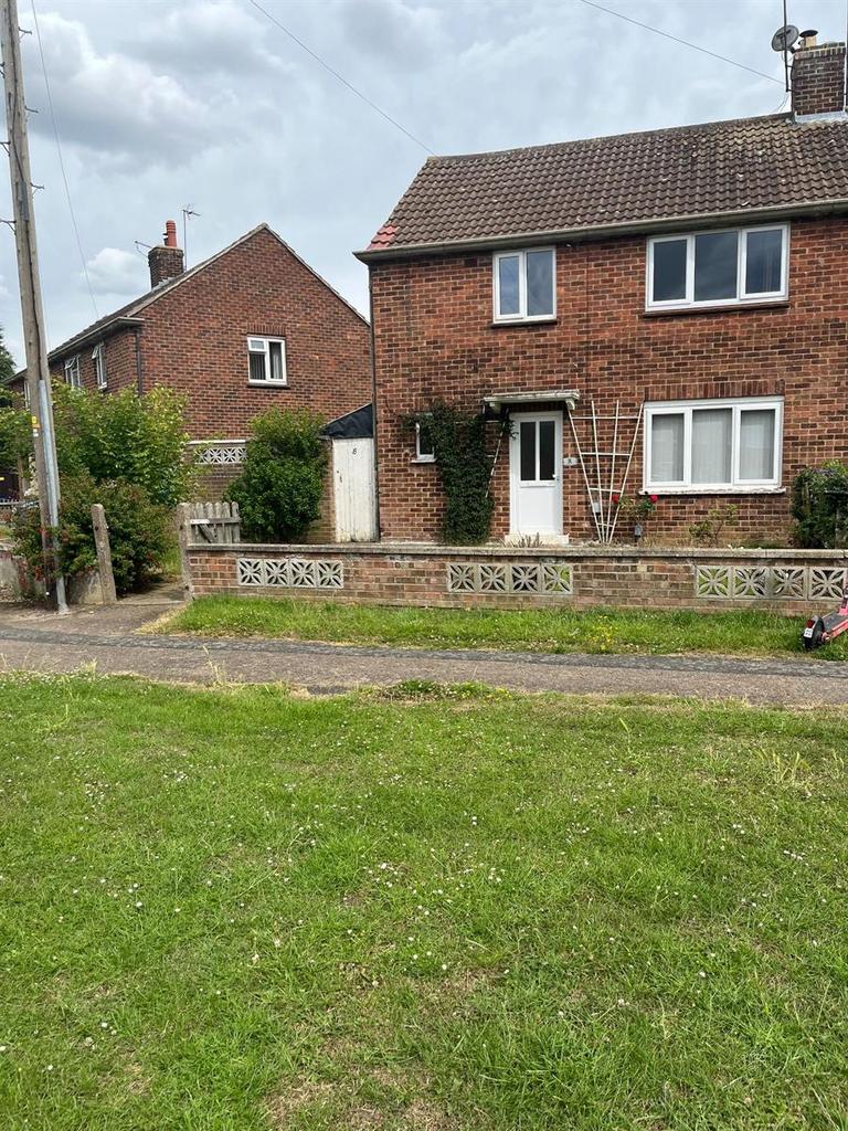 Osborne Close, Rushden 3 bed terraced house £950 pcm (£219 pw)