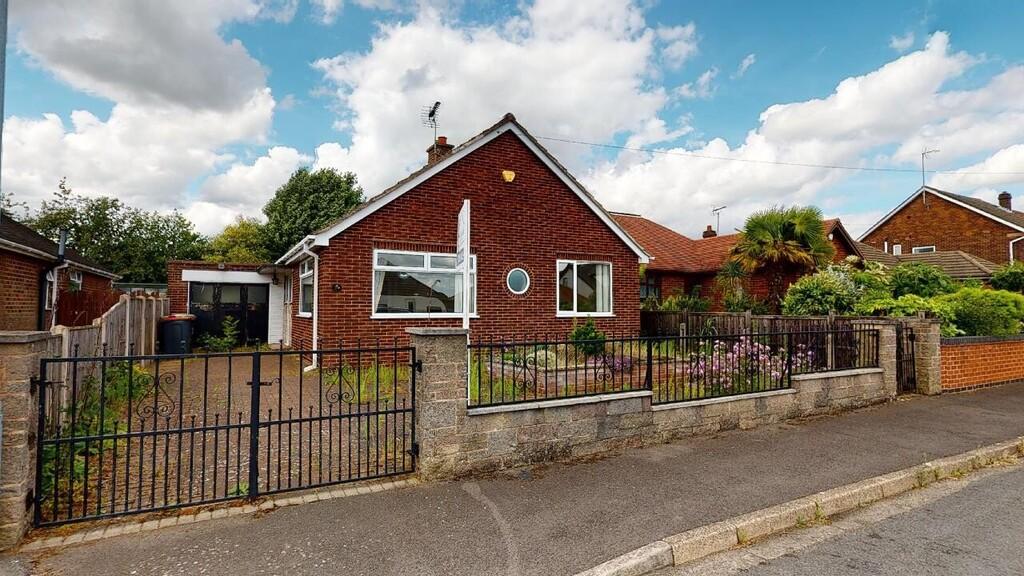 Birch Tree Crescent 2 bed bungalow £250,000