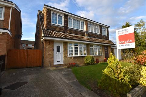 3 bedroom semi-detached house for sale, Woodlea Grove, Yeadon, Leeds, West Yorkshire