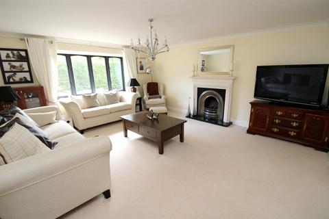 5 bedroom detached house for sale - Honeypots, Chelmsford