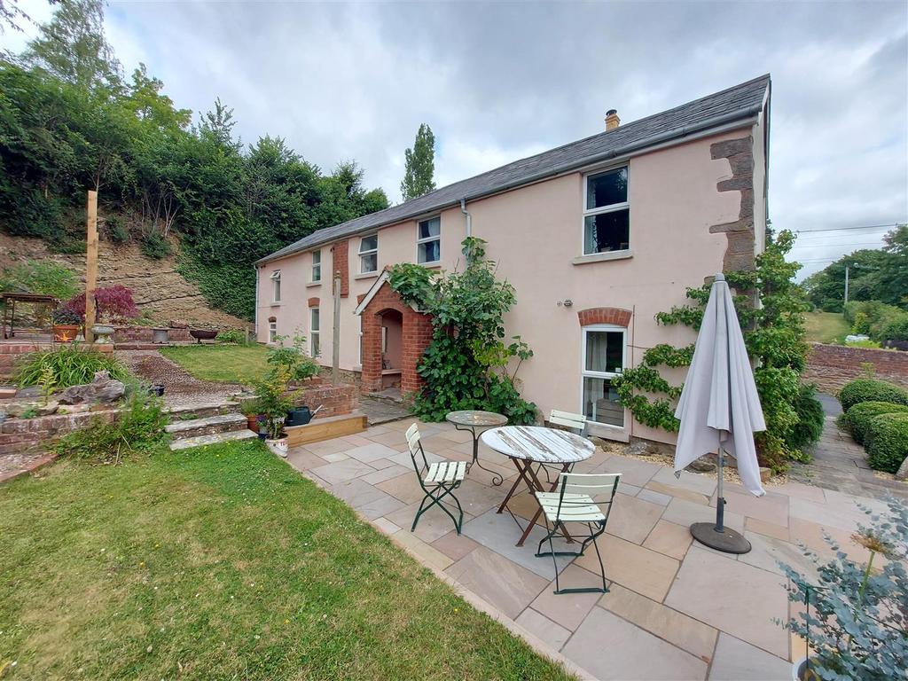 Shucknall, Herefordshire 5 bed detached house for sale £575,000