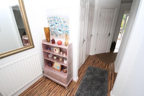 26 Longlands, Idle, Bradford, BD10 9UG