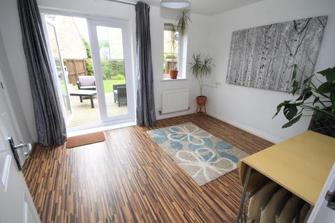 26 Longlands, Idle, Bradford, BD10 9UG