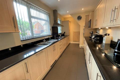4 bedroom semi-detached house for sale - Prince Albert Drive, Glenfield, Leicester