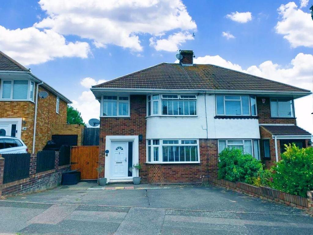 Lingley Drive, Wainscott, 3 bed house for sale £425,000