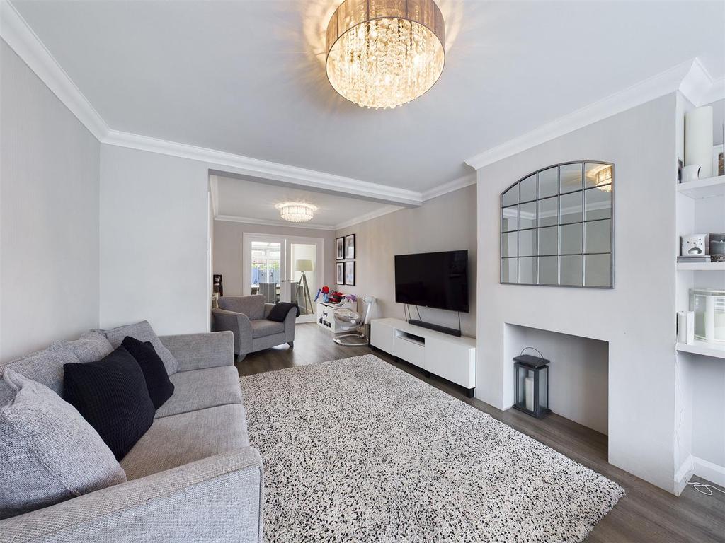 Lingley Drive, Wainscott, 3 bed house - £425,000