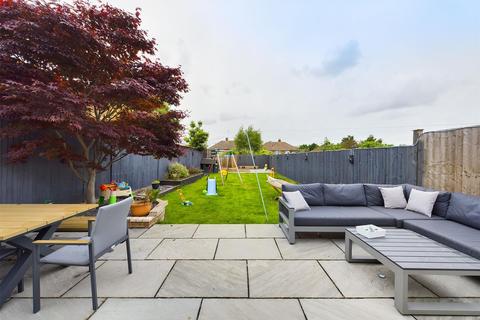 47 Lingley Drive, Wainscott, Rochester, ME2 4ND