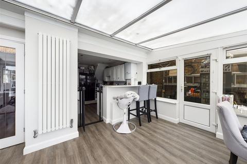 47 Lingley Drive, Wainscott, Rochester, ME2 4ND