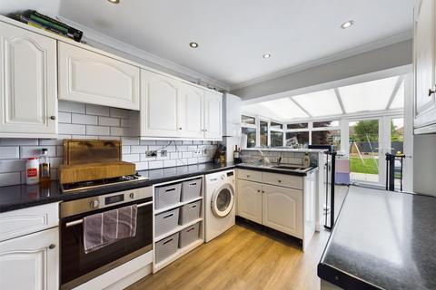 47 Lingley Drive, Wainscott, Rochester, ME2 4ND