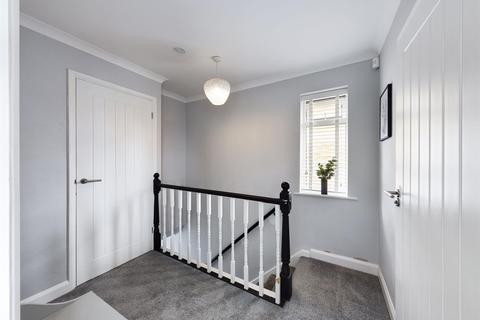 47 Lingley Drive, Wainscott, Rochester, ME2 4ND