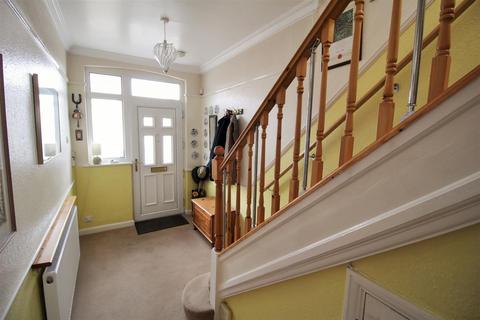 28 Charminster Avenue, London, SW19 3EL
