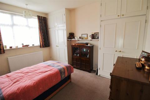 28 Charminster Avenue, London, SW19 3EL