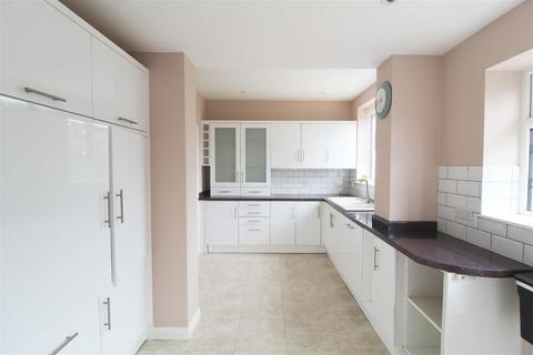 7 Elm Road West, Sutton, SM3 9EN