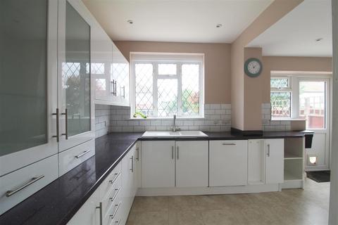 7 Elm Road West, Sutton, SM3 9EN