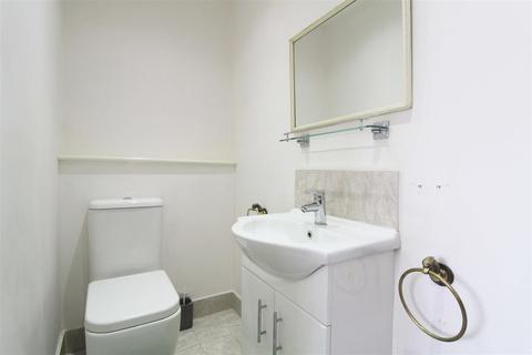 7 Elm Road West, Sutton, SM3 9EN