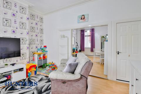 3 Swallow Street, Oldham, OL8 4JP