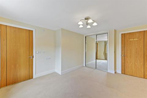 2 bedroom apartment for sale - Edwards Court, Queens Road, Attleborough